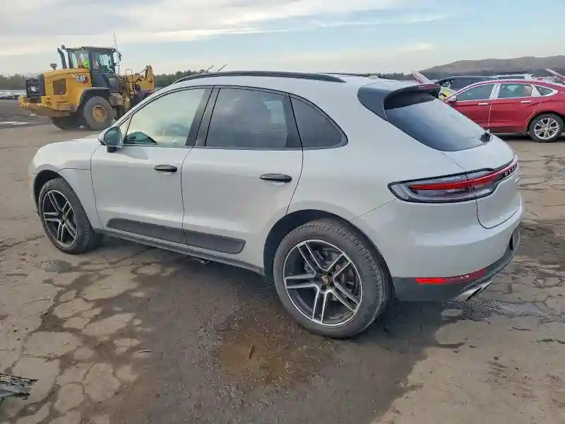 WP1AB2A50MLB35258 2021 PORSCHE MACAN-1