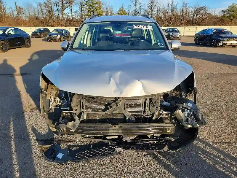 WVGBV7AX5HK025454 2017 VOLKSWAGEN TIGUAN-4