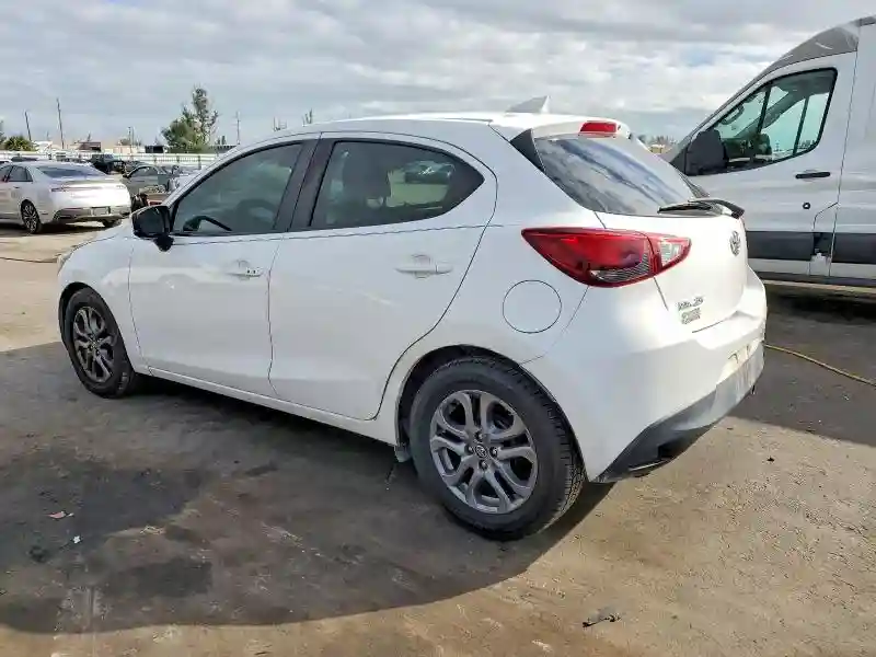 3MYDLBJV4LY705121 2020 TOYOTA YARIS-1