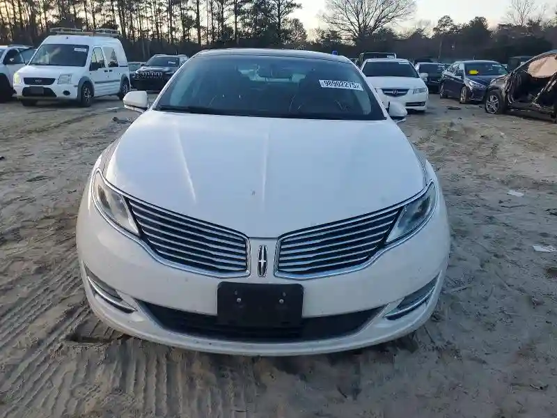 3LN6L2J95FR618297 2015 LINCOLN MKZ-4