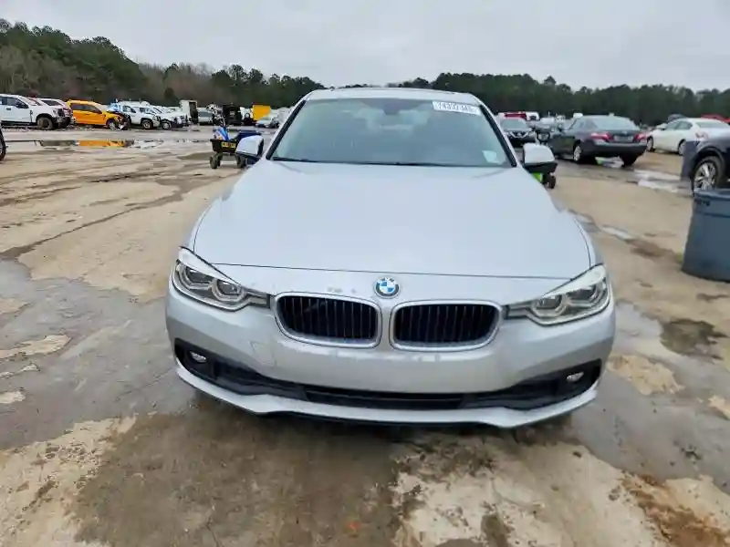WBA8A9C51JAH12542 2018 BMW 3 SERIES-4