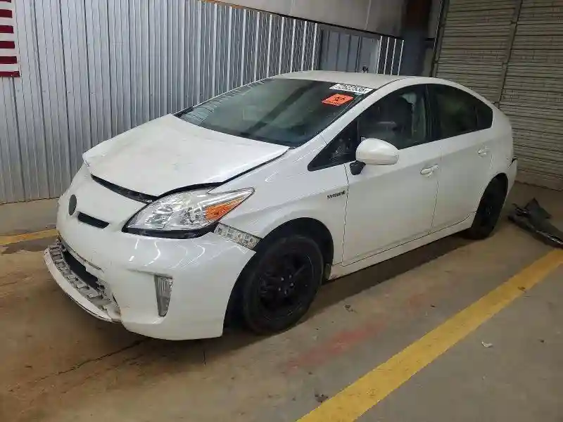 JTDKN3DU3F1920099 2015 TOYOTA PRIUS-0