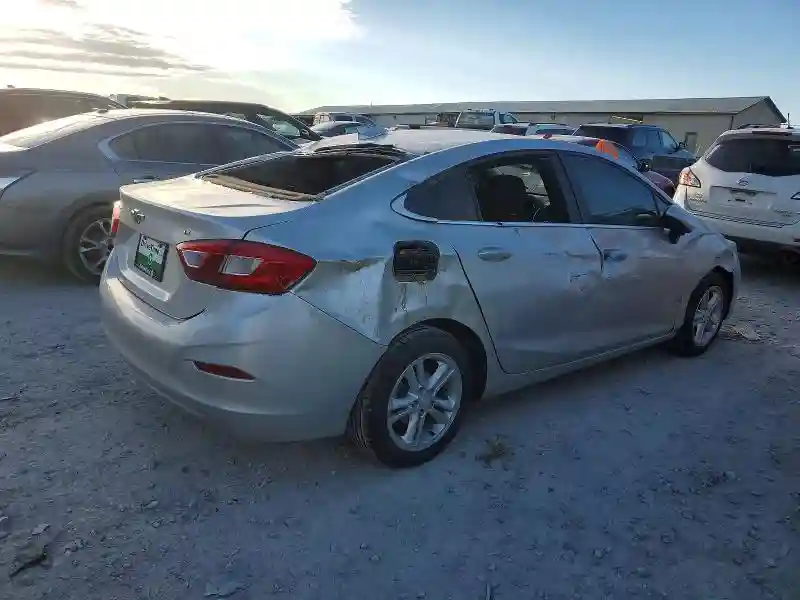 1G1BE5SM0J7244448 2018 CHEVROLET CRUZE-2