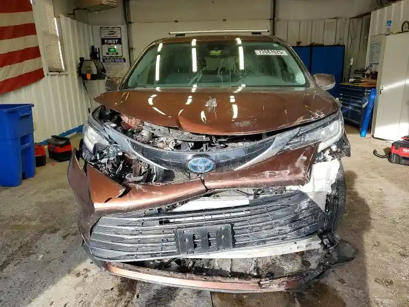 5TDZSKFC6NS041753 2022 TOYOTA SIENNA-4