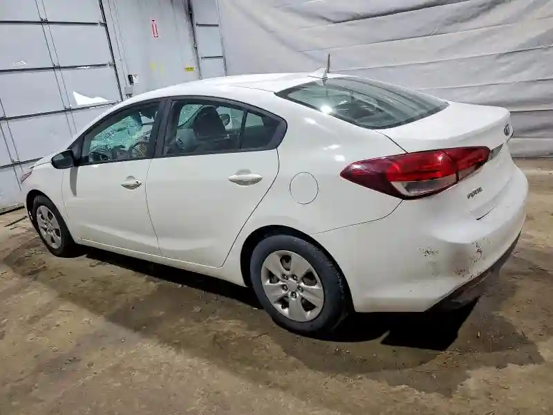 3KPFK4A73JE270288 2018 KIA FORTE-1