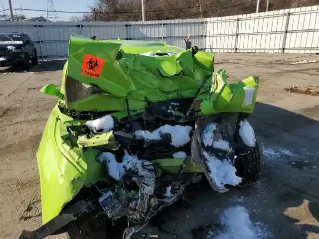 2C3CDZAT3FH715300 2015 DODGE CHALLENGER-4