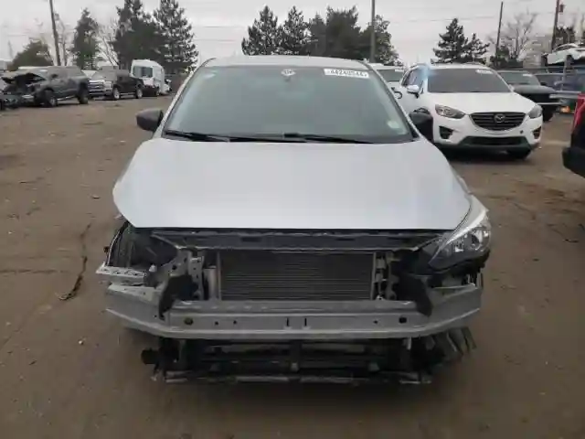4S3GTAA62J3719913 2018 SUBARU IMPREZA-4