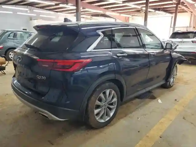 3PCAJ5M18KF139072 2019 INFINITI QX50-2