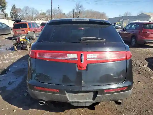 2LMHJ5AT9JBL02585 2018 LINCOLN MKT-5