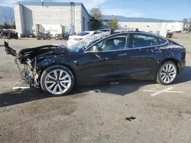 5YJ3E1EB7KF364564 2019 TESLA MODEL 3-0
