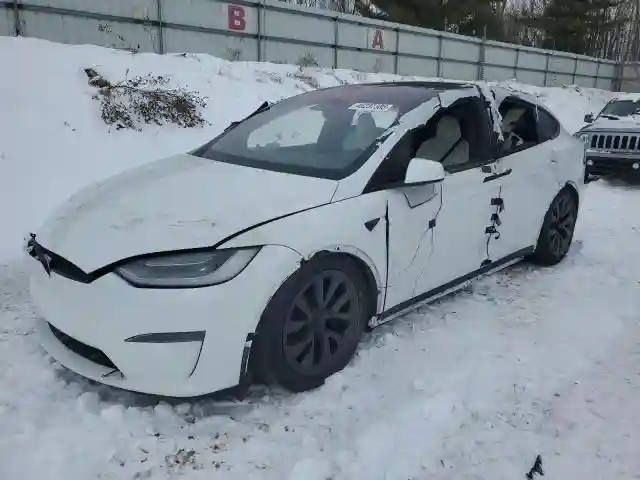 7SAXCBE55NF331481 2022 TESLA MODEL X-0