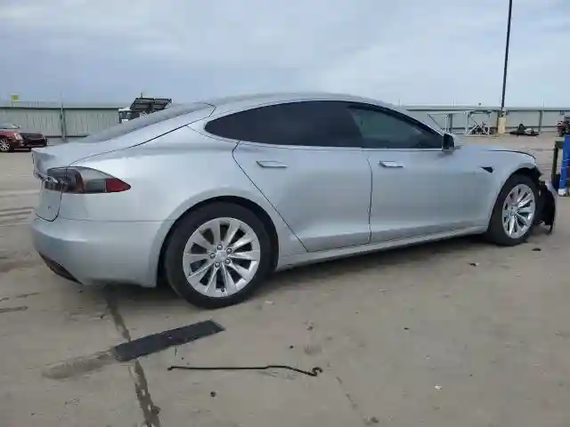 5YJSA1E15HF183924 2017 TESLA MODEL S-2