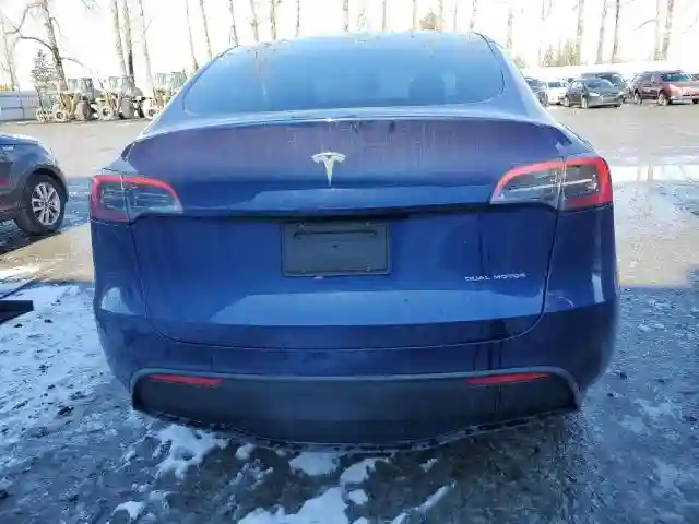 7SAYGAEE2RF981359 2024 TESLA MODEL Y-5