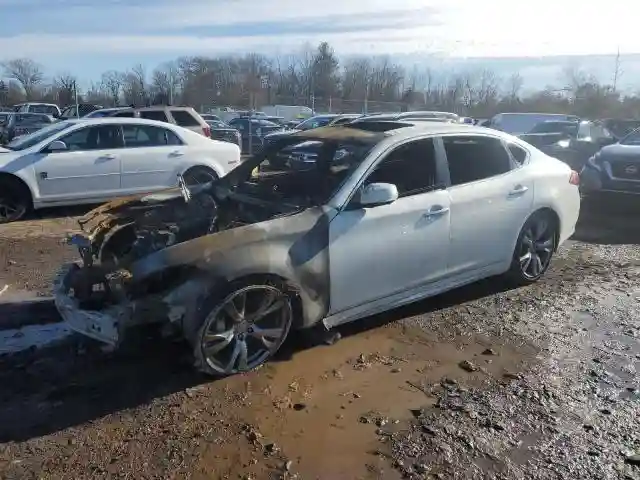 JN1BY1PPXGM630978 2016 INFINITI Q70-0