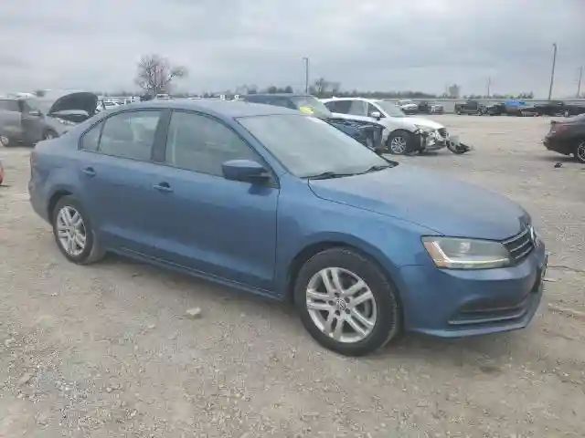 3VW2B7AJXJM214055 2018 VOLKSWAGEN JETTA-3