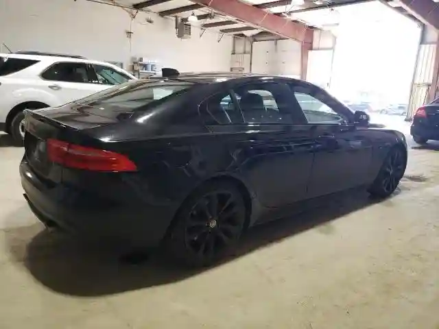 SAJAF4BV9HA951050 2017 JAGUAR XE-2