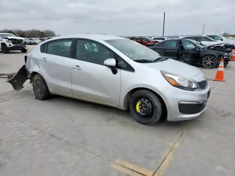 KNADM4A38H6070454 2017 KIA RIO-3