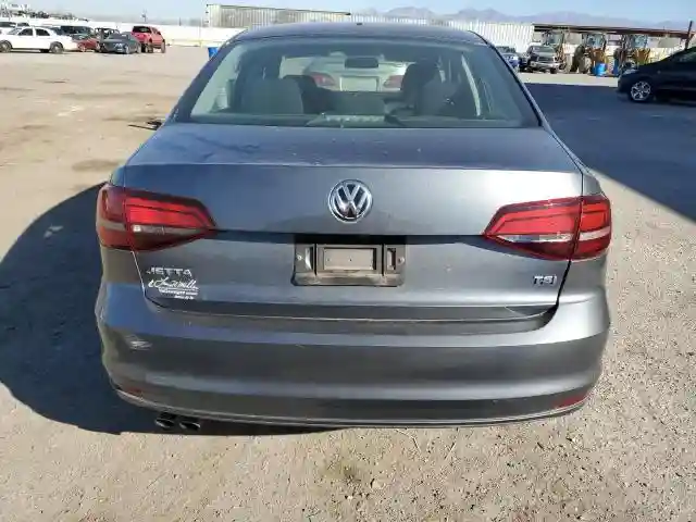 3VW2B7AJ7JM242279 2018 VOLKSWAGEN JETTA-5