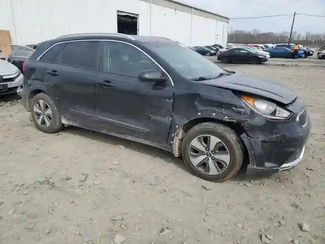 KNDCB3LC1J5109831 2018 KIA NIRO-3