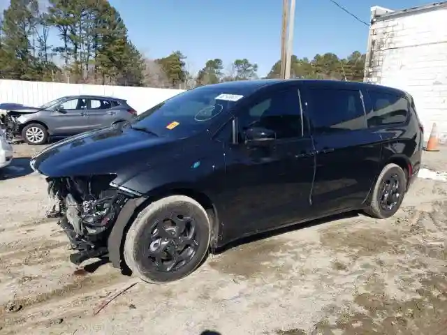 2C4RC1S77PR501630 2023 CHRYSLER PACIFICA-0