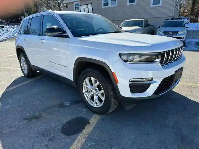 1C4RJHBG4PC512012 2023 JEEP GRAND CHEROKEE-3