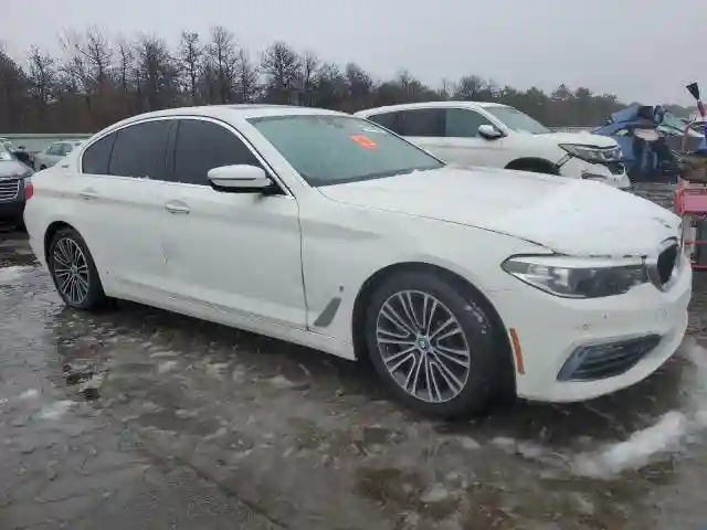 WBAJB1C52JG623976 2018 BMW 5 SERIES-3