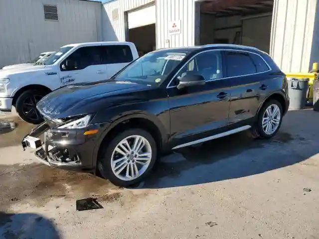 WA1BNAFY3J2073828 2018 AUDI Q5-0
