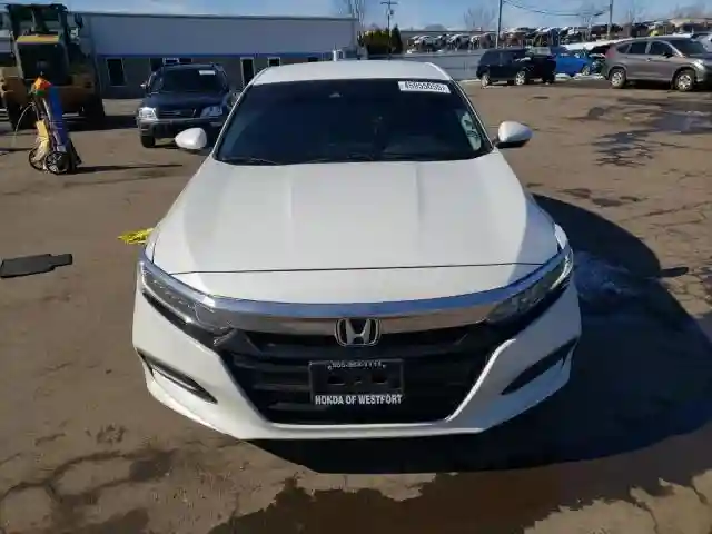 1HGCV1F12KA137850 2019 HONDA ACCORD-4