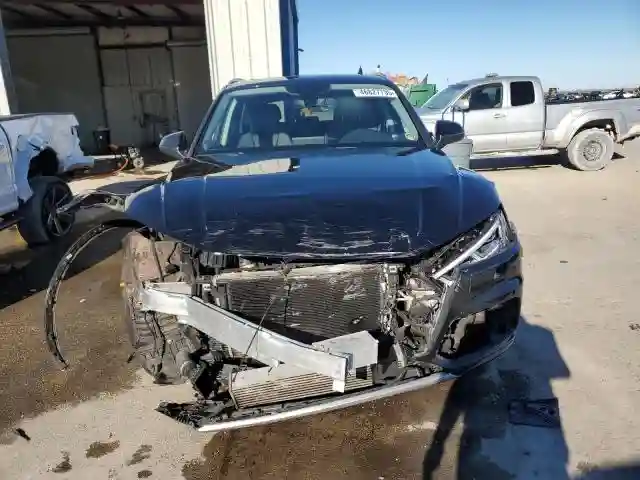 WA1BNAFY3J2073828 2018 AUDI Q5-4