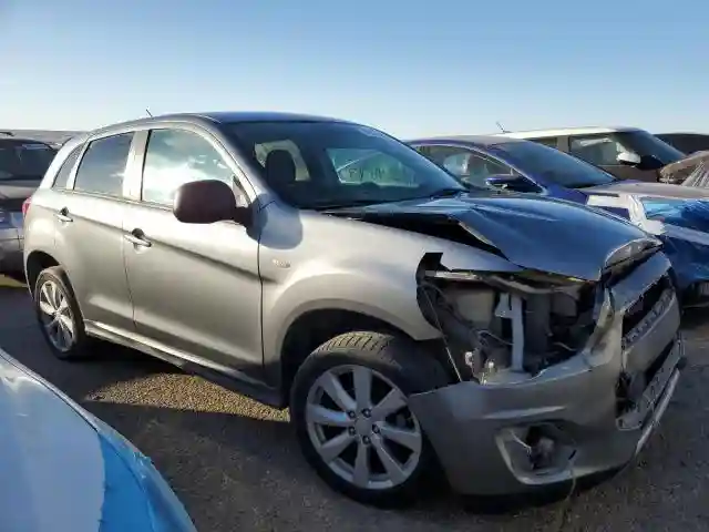 4A4AP3AU9FE015295 2015 MITSUBISHI OUTLANDER-3