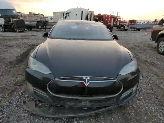 5YJSA1E42GF129442 2016 TESLA MODEL S-4
