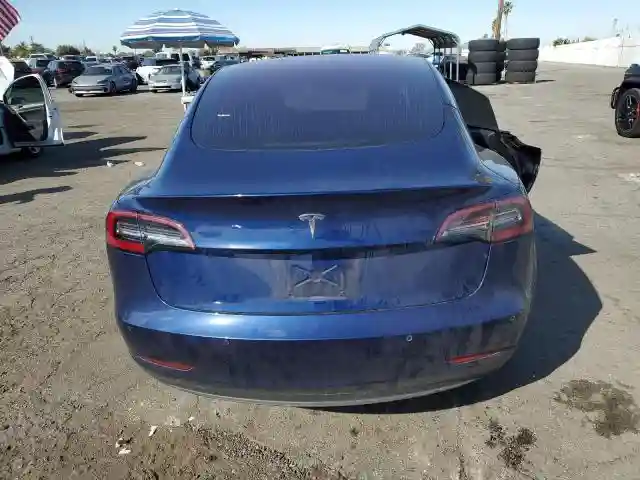 5YJ3E1EA5JF003713 2018 TESLA MODEL 3-5