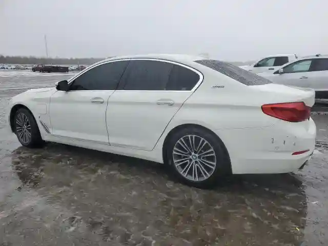 WBAJB1C52JG623976 2018 BMW 5 SERIES-1