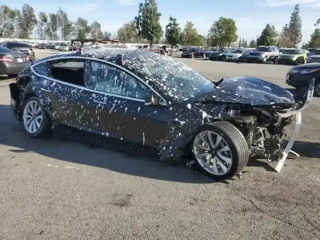 5YJ3E1EB7KF364564 2019 TESLA MODEL 3-3