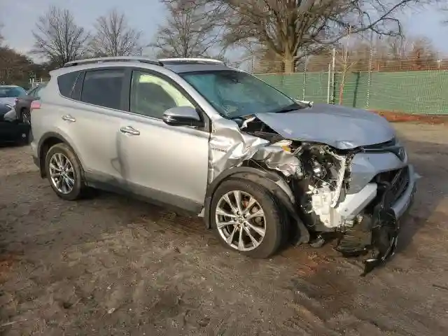 JTMDJREV3JD185114 2018 TOYOTA RAV4-3