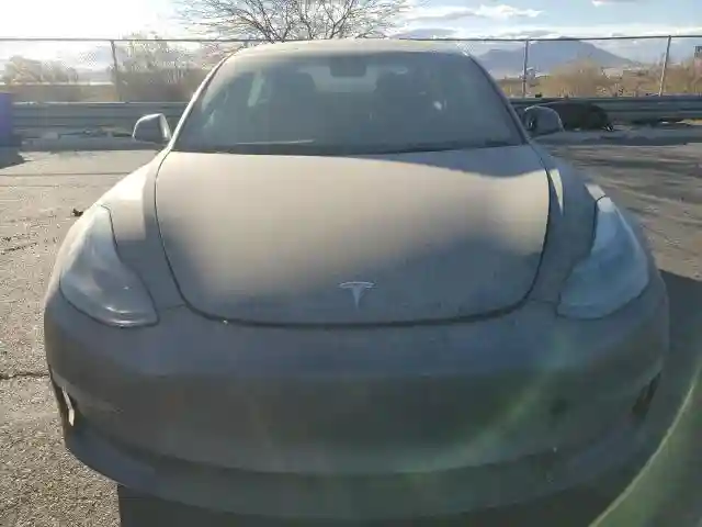 5YJ3E1EA8PF545672 2023 TESLA MODEL 3-4