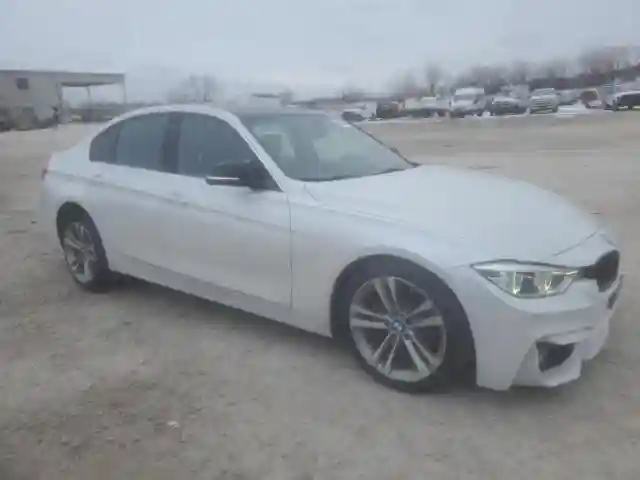 WBA8D9G5XJNU67540 2018 BMW 3 SERIES-3