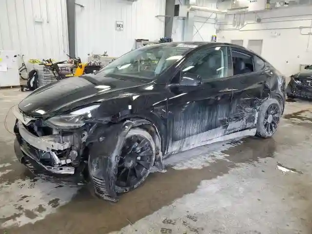 7SAYGDEE7RF056089 2024 TESLA MODEL Y-0