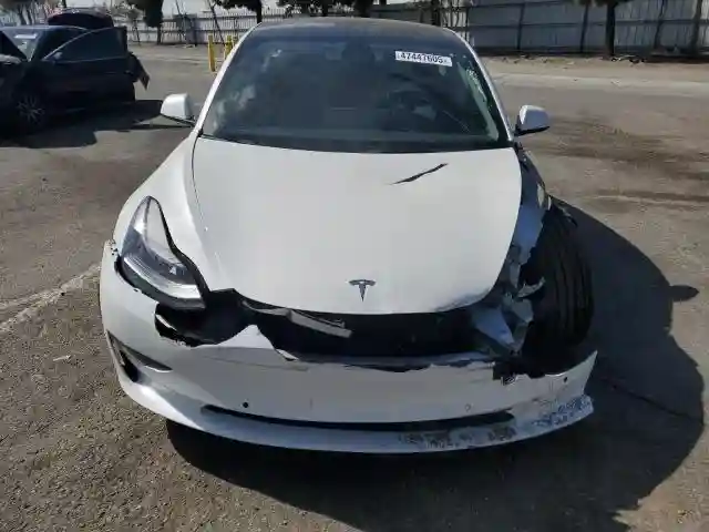 5YJ3E1EB4NF133531 2022 TESLA MODEL 3-4