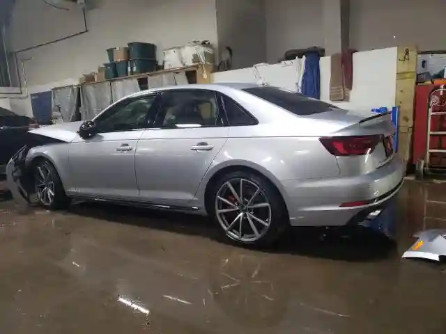 WAUENAF43JA064145 2018 AUDI A4-1