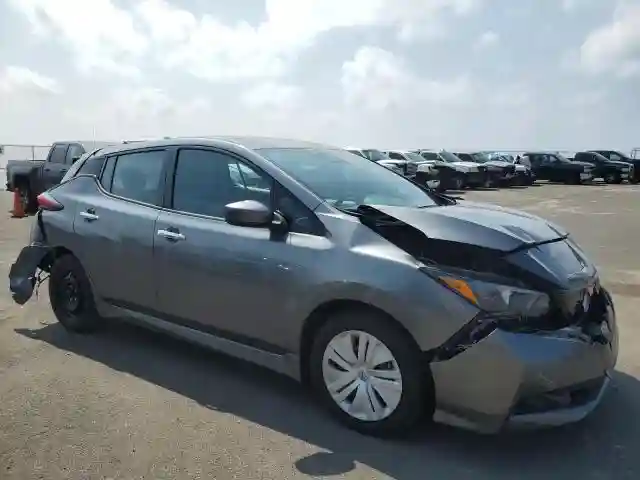 1N4AZ1BV3SC550633 2025 NISSAN LEAF-3