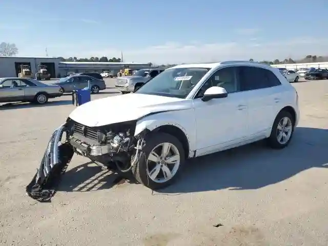 WA1BNAFY8J2093802 2018 AUDI Q5-0
