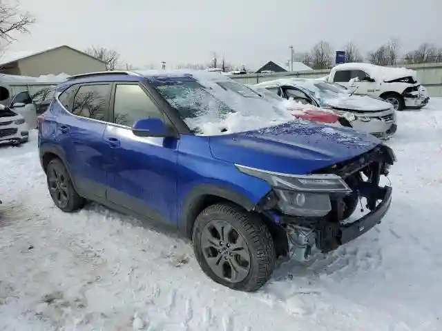 KNDEUCAA2R7476435 2024 KIA SELTOS-3