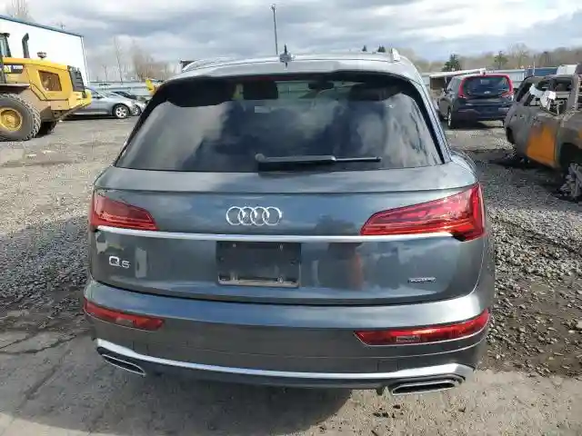 WA1FAAFY5N2005758 2022 AUDI Q5-5