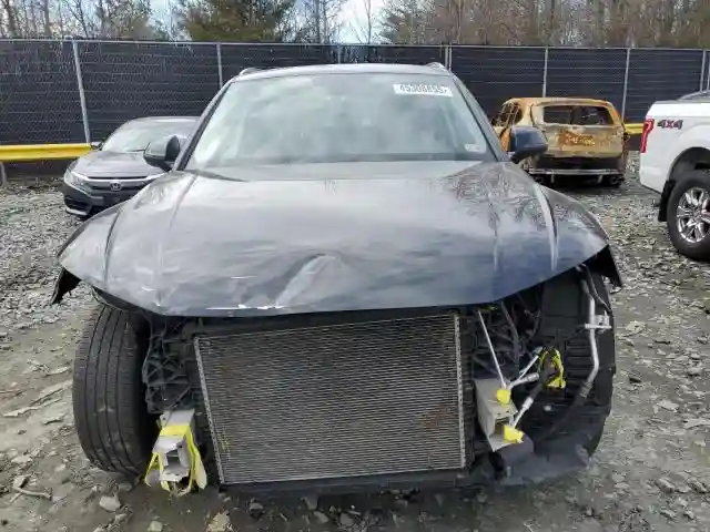 WA1ANAFY8K2036514 2019 AUDI Q5-4