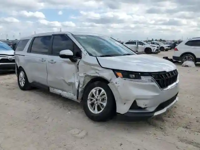KNDNB4H38N6158807 2022 KIA CARNIVAL L-3