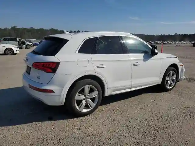 WA1BNAFY8J2093802 2018 AUDI Q5-2