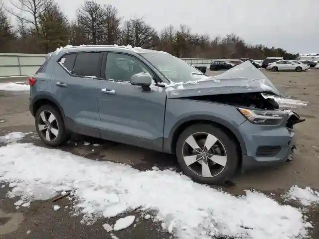 YV4162UK3L2180557 2020 VOLVO XC40-3