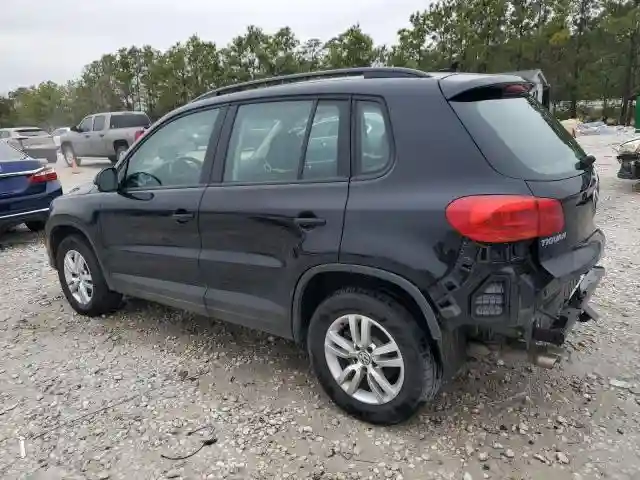 WVGAV7AXXHK000187 2017 VOLKSWAGEN TIGUAN-1
