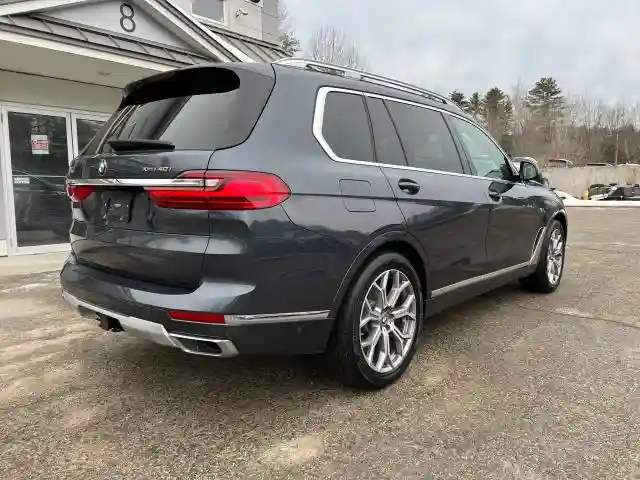 5UXCW2C0XL9C27572 2020 BMW X7-3
